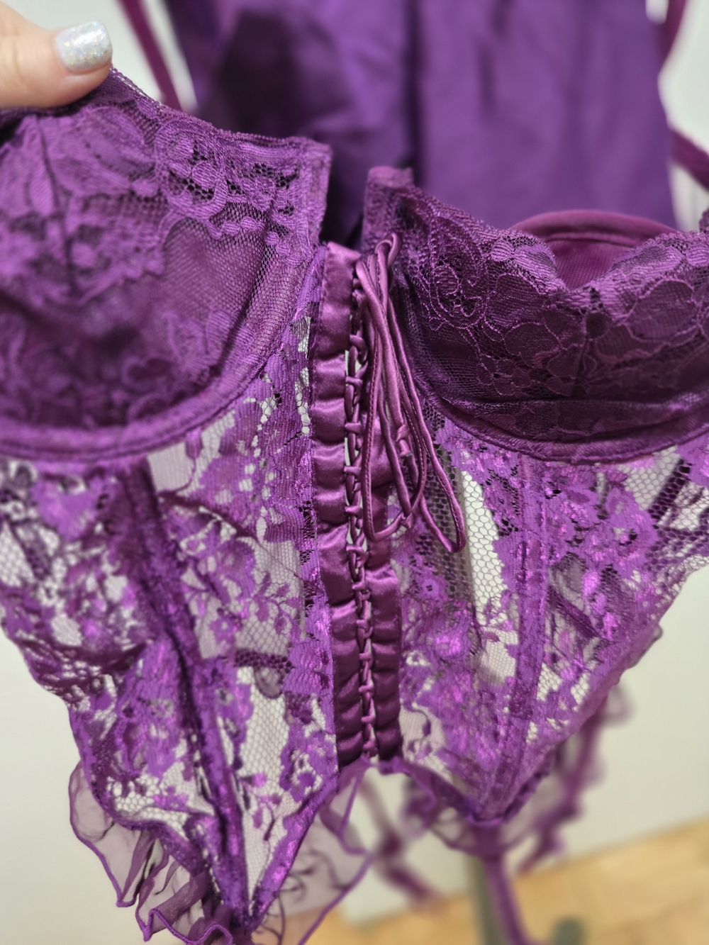 Victoria's Secret Plum Lace Bustier Corset - Picture 4 of 7